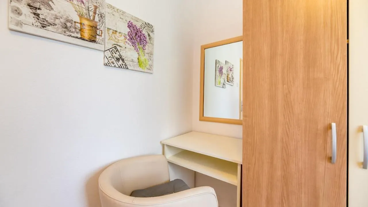 Apartment Jadranka Baška 0*,  Croazia